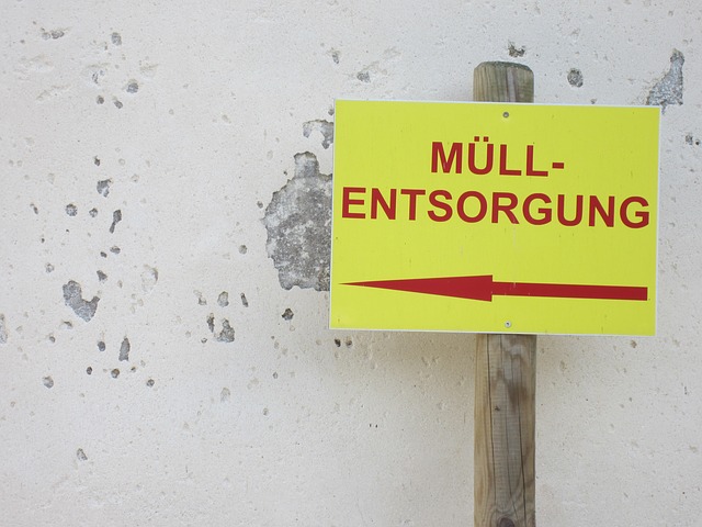 Abbildung eines Schildes mit dem Titel Müllentsorgung