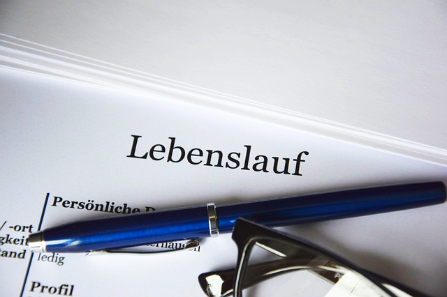 Darstellung eines Dokumentes als Beitragsbild für Stellenanzeigen des Rathauses