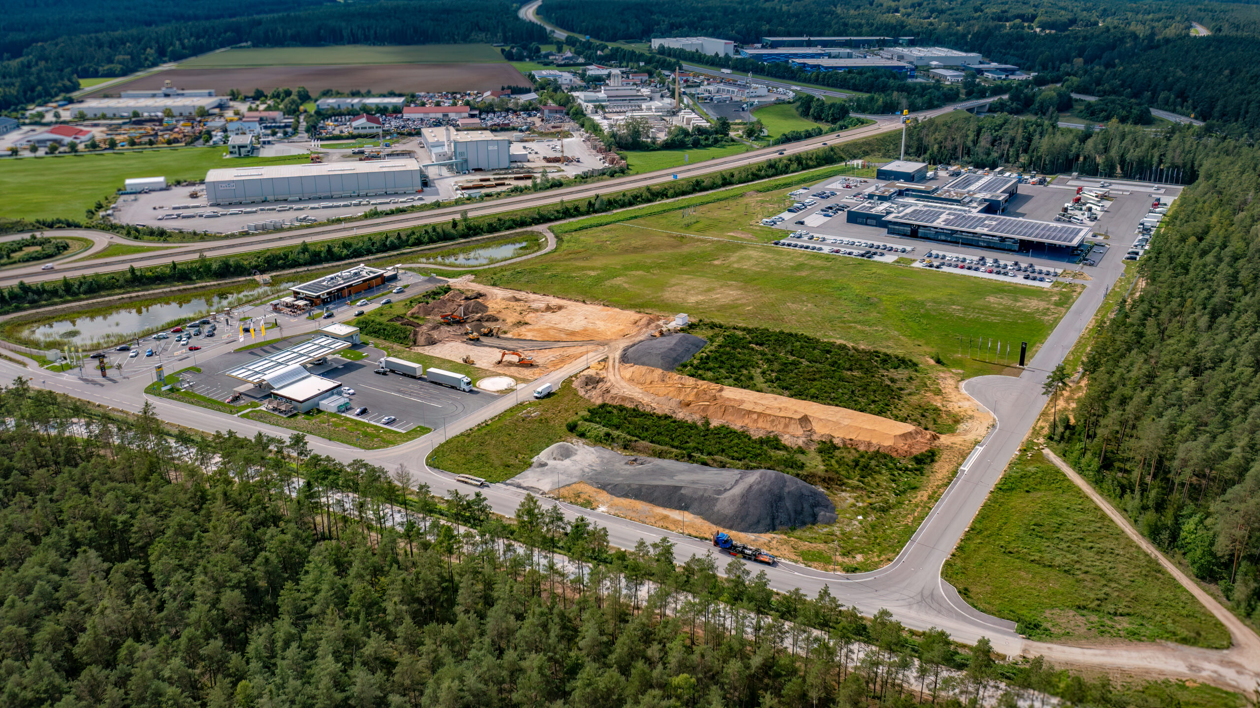 Zeigt Luftaufnahme vom Industriegebiet Schafhof Ost