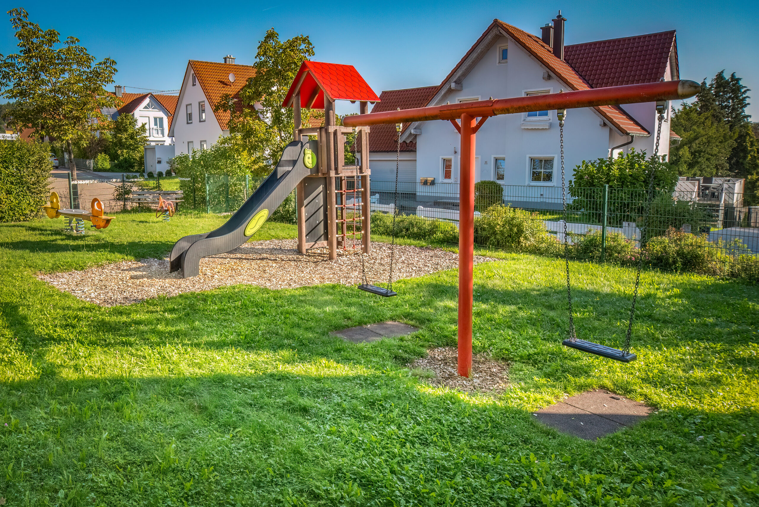 Zeigt Spielplatzgeräte