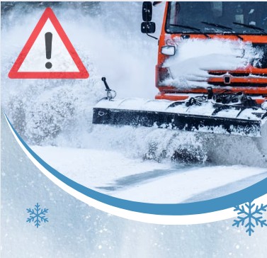 Zeigt Schneeräumfahrzeug